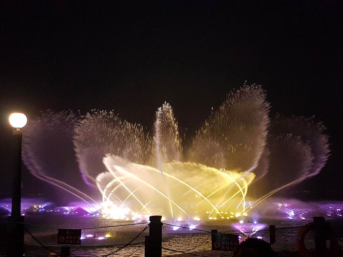 hangzhou west lake fountain