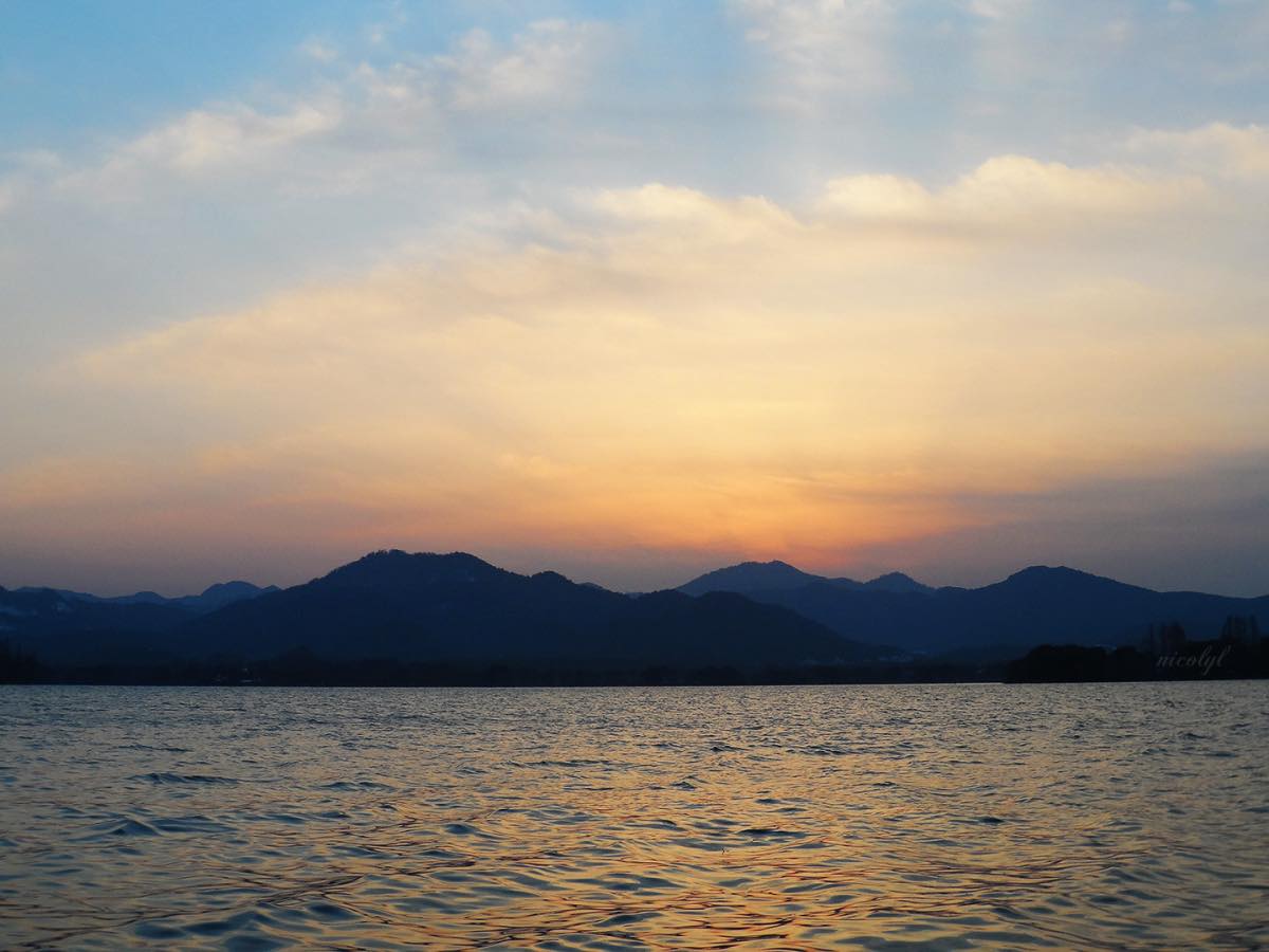 hangzhou west lake sunset