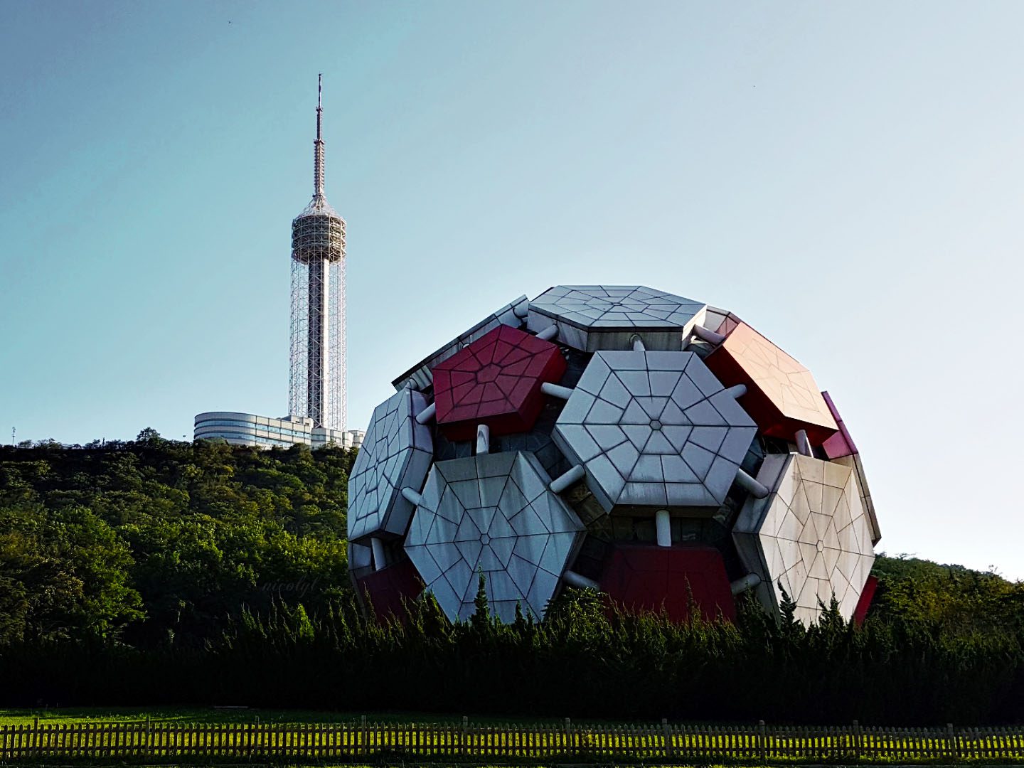 dalian liaoning football sculpture labor park