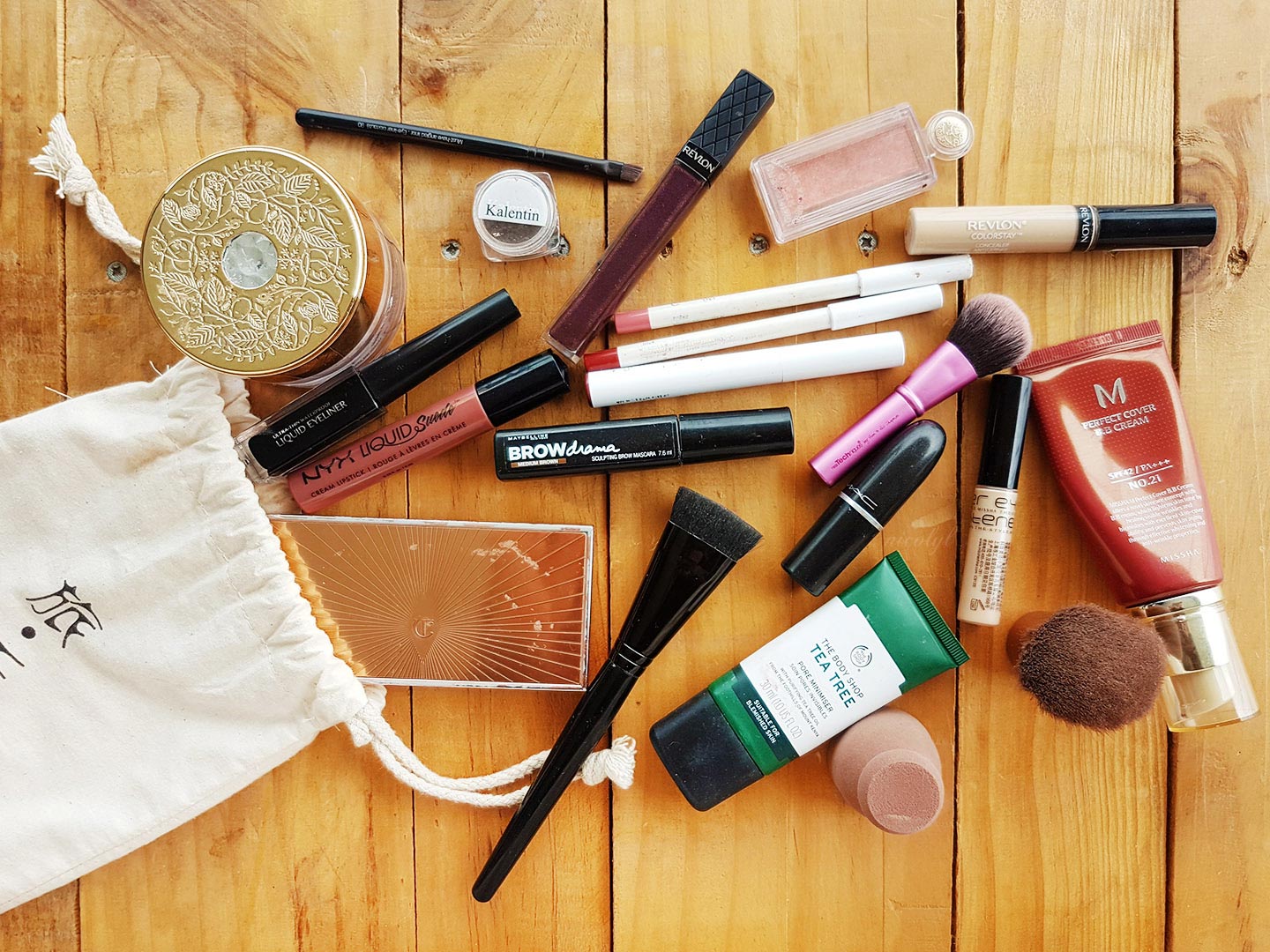 travel makeup up