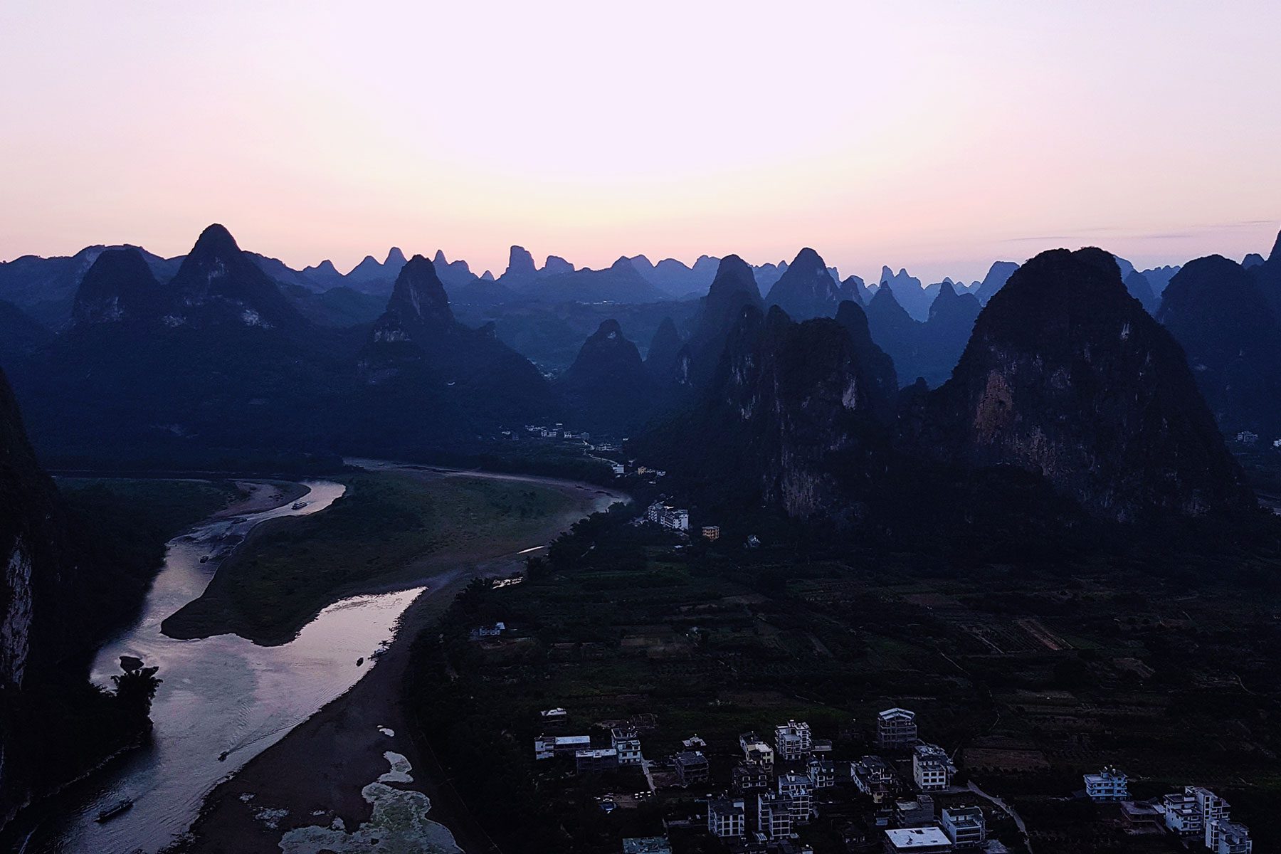 guilin yangshuo xingping Laozhai Mountain guangxi china 中国 广西 兴平 阳朔 桂林 老寨山