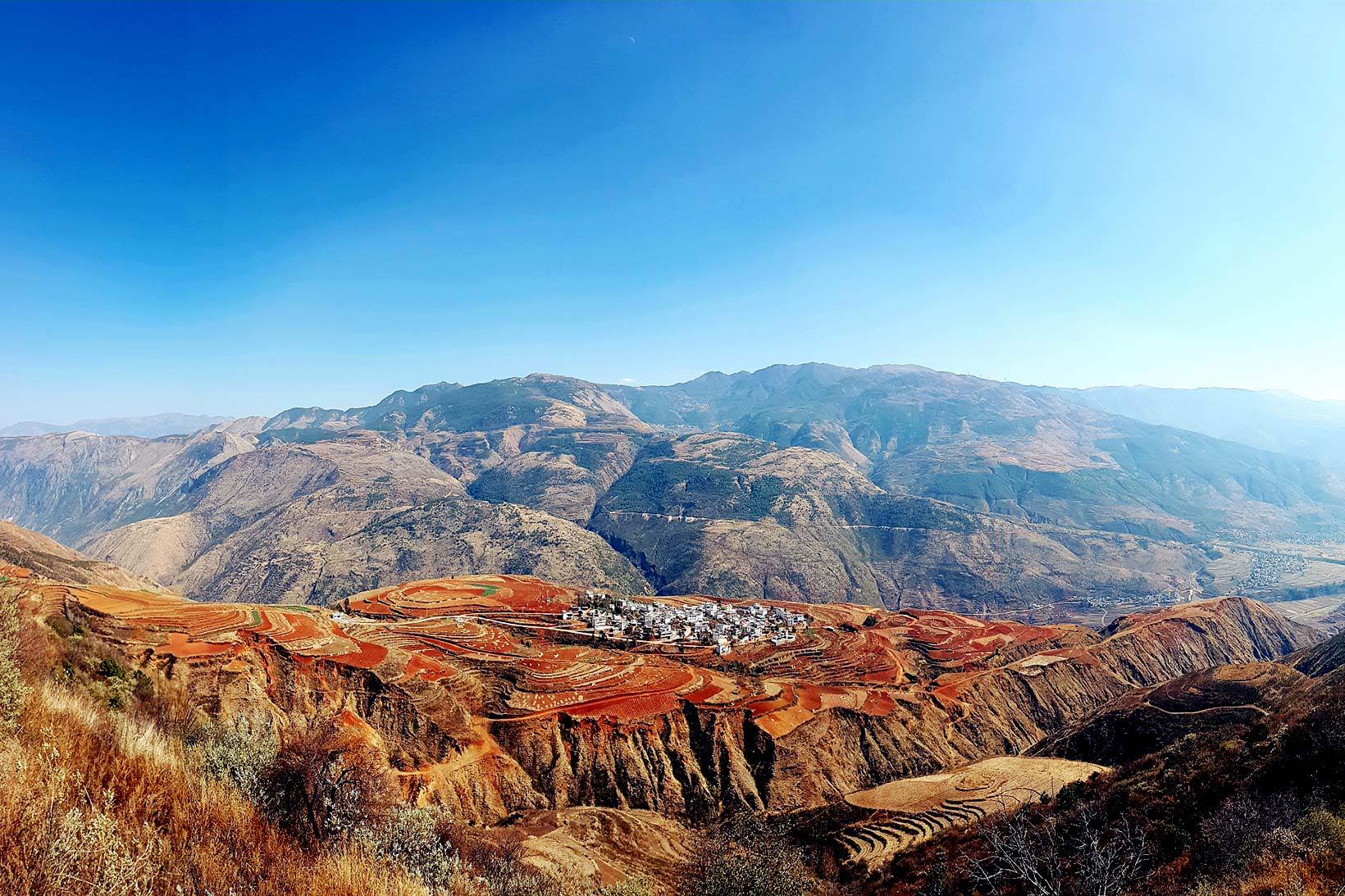 yunnan kunming dongchuan red land 云南省昆明市东川区新乡镇花石头村