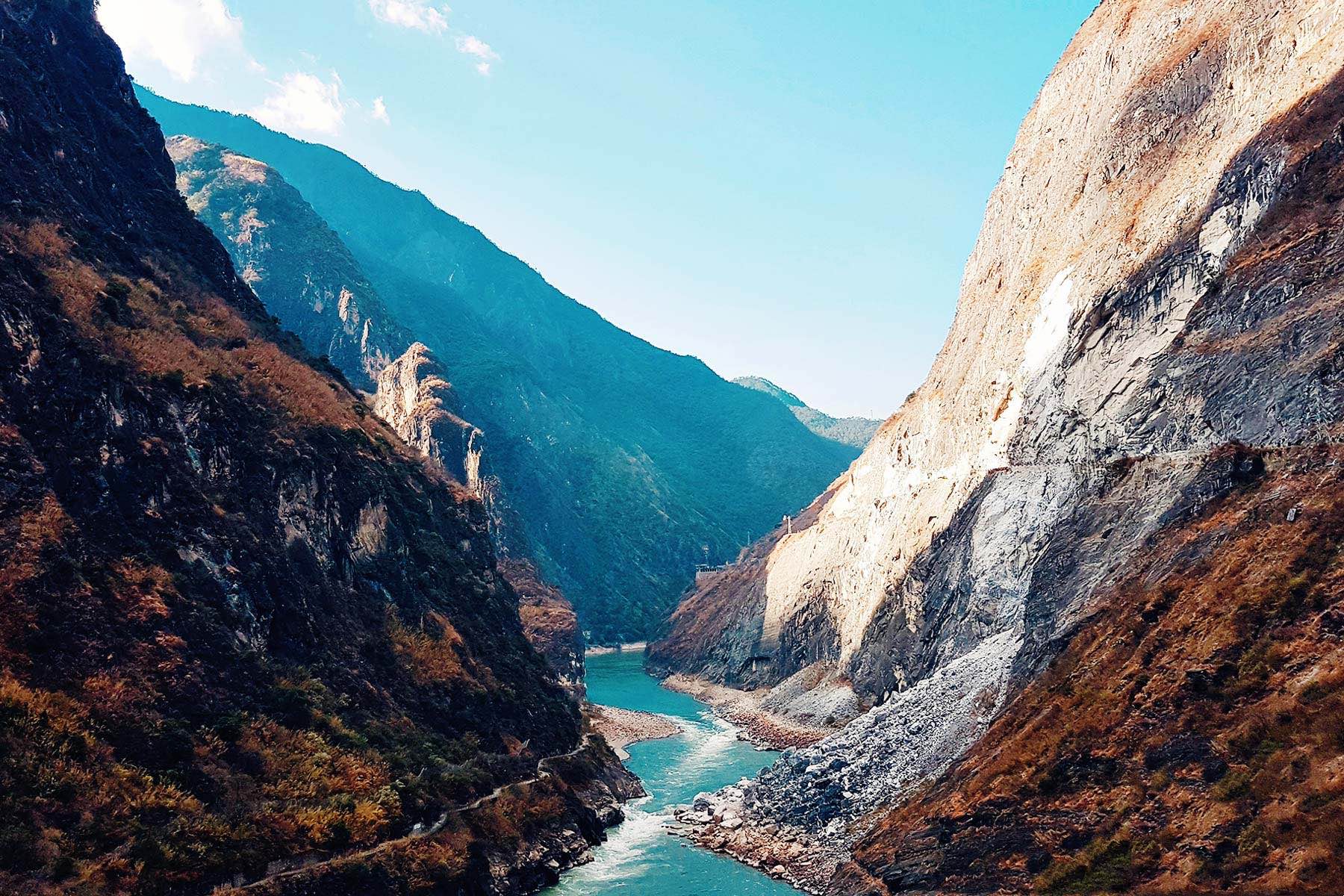 yunnan tiger leaping gorge china 中国云南虎跳峡