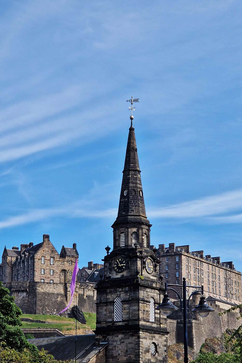 edinburgh castle scotland uk old town