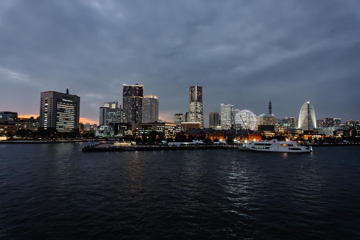 port of yokohama sunset harbour japan